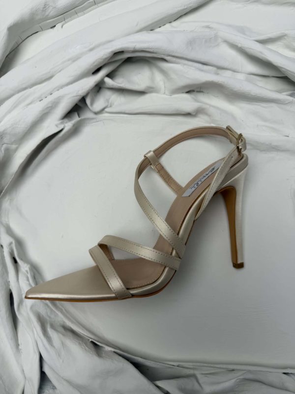 Elegant heels with a refined design